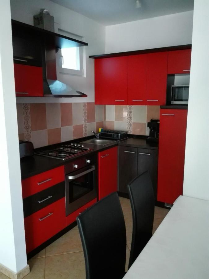 Apartments Desiree & Daniel Драмал Екстериор снимка