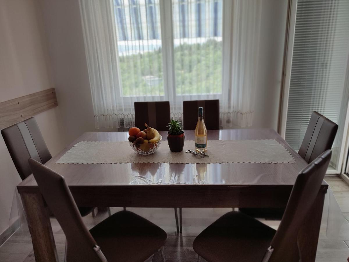 Apartments Desiree & Daniel Драмал Екстериор снимка