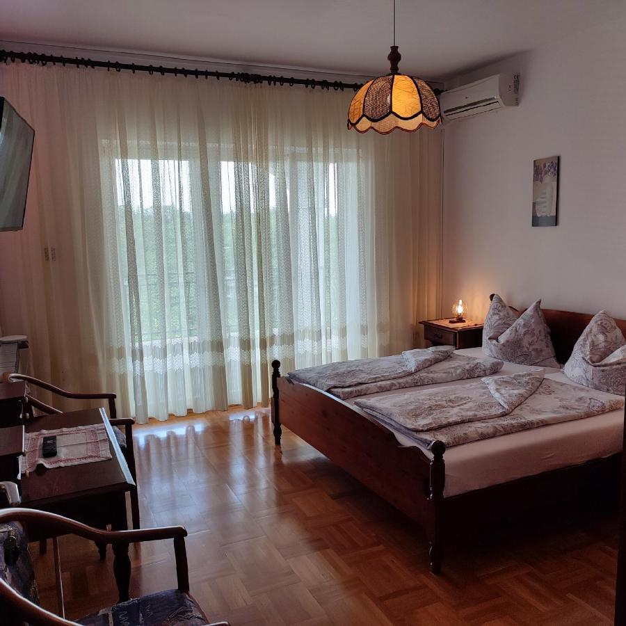 Apartments Desiree & Daniel Драмал Екстериор снимка