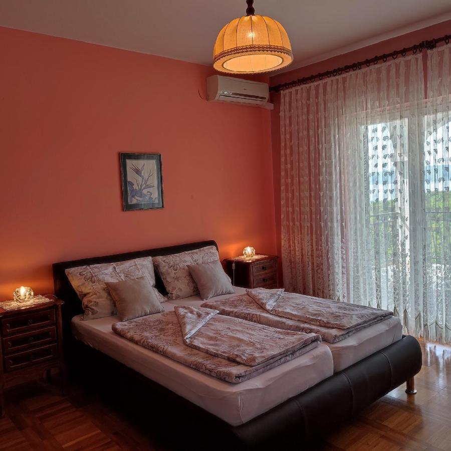 Apartments Desiree & Daniel Драмал Екстериор снимка